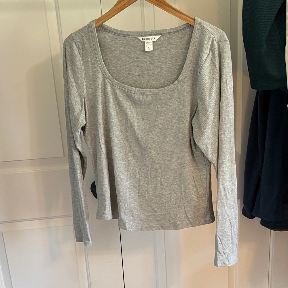 Athleta Light Gray Long Sleeve Top